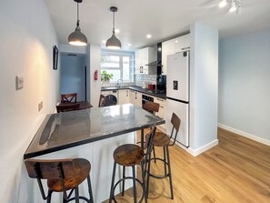 Dishwasher - 2 bedroom accommodation in Boscombe, near Bournemouth (Boscombe, near Bournemouth)