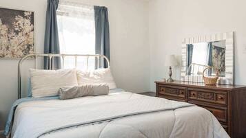 3 多间卧室、熨斗/熨衣板、WiFi、床单