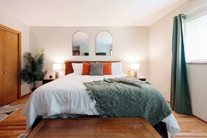 4 bedrooms, iron/ironing board, travel cot, WiFi