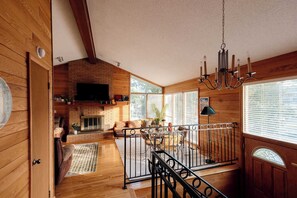 Fernseher, Videospiele, DVD-Player, Arbeitsbereiche