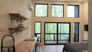 2 bedrooms, desk, free WiFi, bed sheets