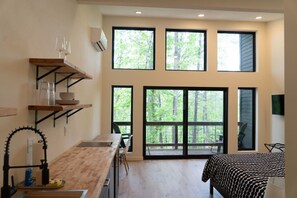 2 bedrooms, desk, free WiFi, bed sheets - 2 Cabins, Hot Tub, 3 mi to BNR (Jasper)