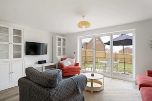 TV, stereo, offices