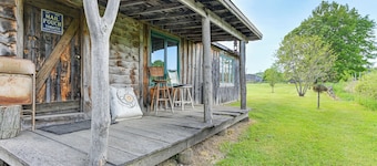 10-Acre Kingston Getaway: Sauna & Fire Pit
