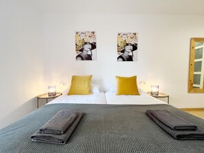 2 chambres, fer et planche à repasser, accès à Internet, literie fournie