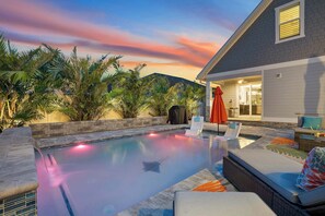 Unclassified image, 4 of 68, button