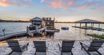 Luxury Lakefront | Private Dock | Pool