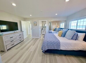 5 bedrooms, desk, iron/ironing board, travel crib - Luxury Beachfront House and Guest House in Oceanside – 5BR/5BA – Private Beach, Fire Pit, Walk to Pier (Oceanside)