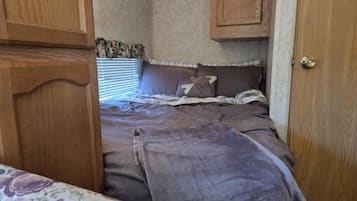 1 quarto, roupa de cama