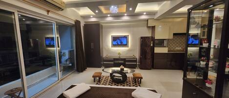 1 dormitorio, tabla de planchar con plancha, wifi y ropa de cama