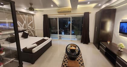Siddha Xanadu StudioApartment #334