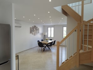 Dining - Aurore's cottage (Pernant)