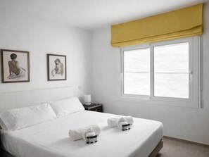 2 bedrooms, iron/ironing board