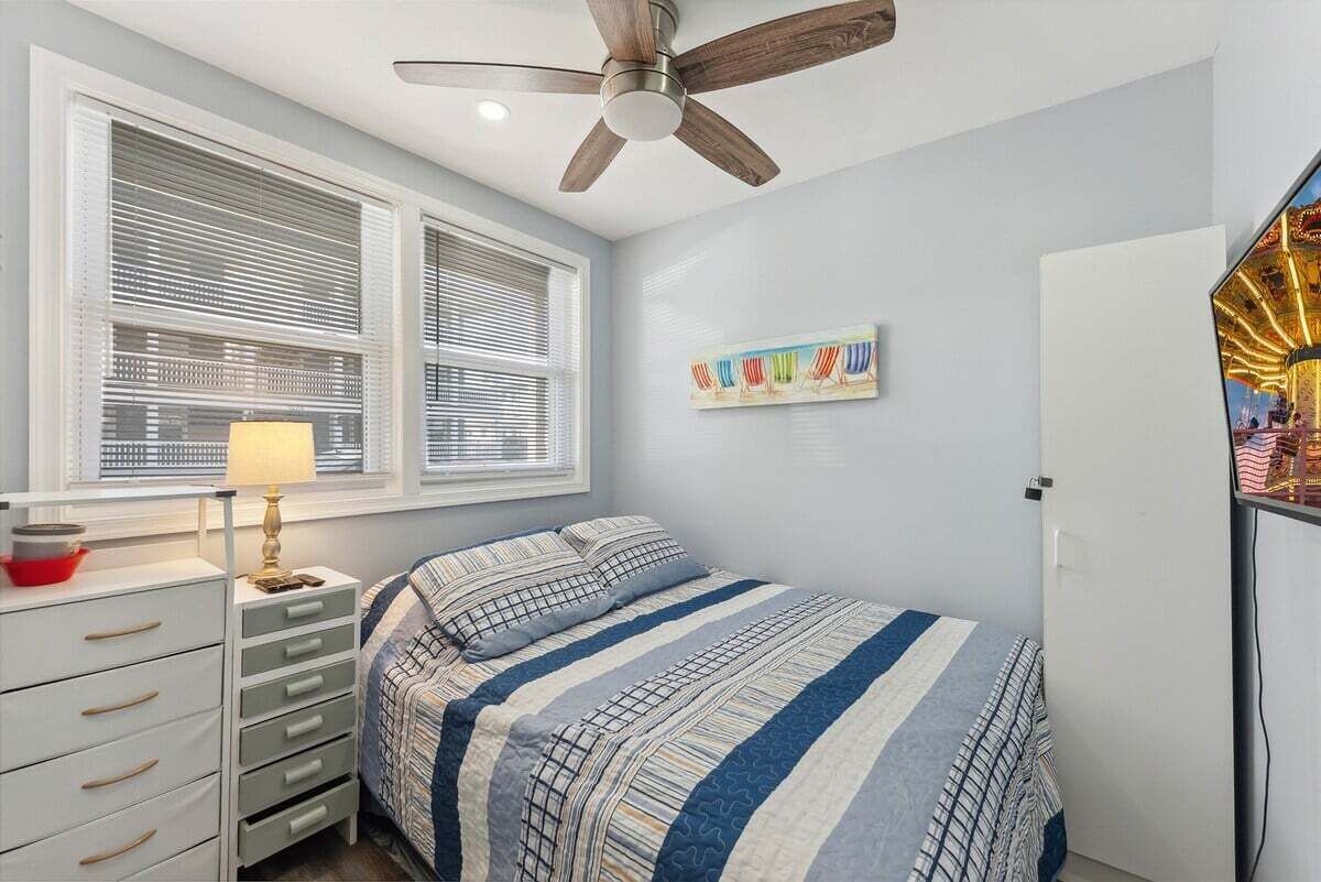 2 bedrooms, iron/ironing board, free WiFi