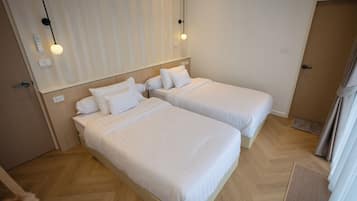 Family Villa, 4 Bedrooms, Balcony, Hill View | Free WiFi, bed sheets