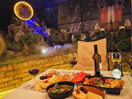 遮光窗帘、隔音、熨斗/熨板、免费 WiFi