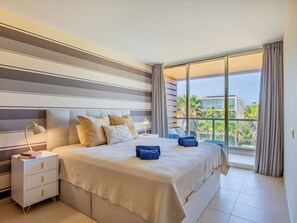 2 Schlafzimmer, Schreibtisch, Internetzugang