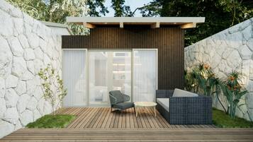 Deluxe Villa | Premium bedding, free WiFi, bed sheets