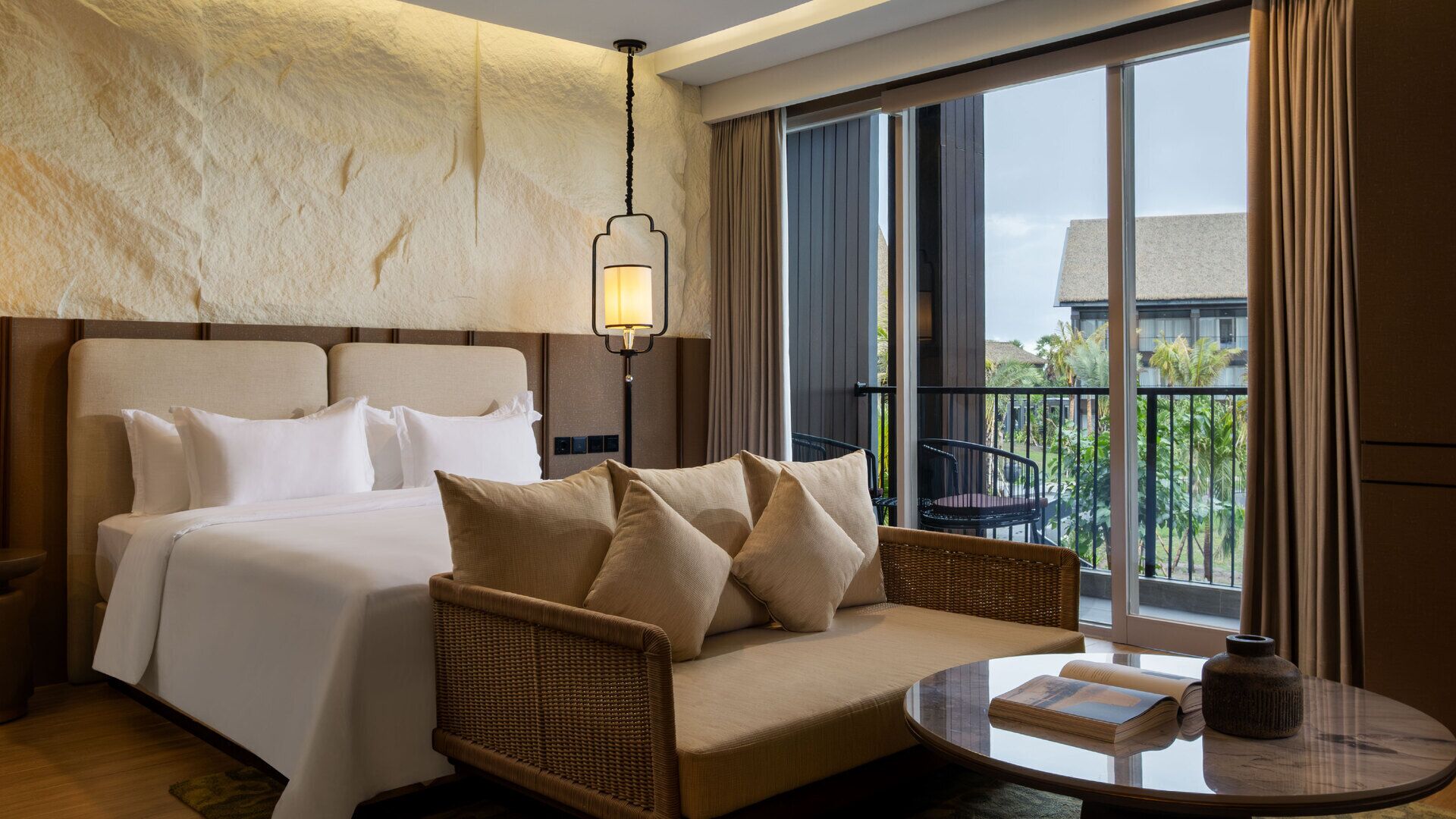 豪華客房 | 高級寢具、免費 Wi-Fi、床單