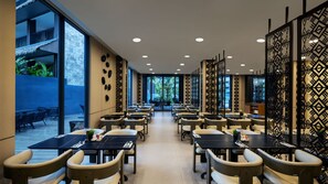 Restaurant - Myze Hotel Waingapu (Waingapu)