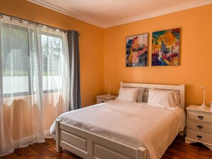 3 bedrooms, Internet, bed sheets - Quinta do Ananás Pineapple Farm (Ponta Delgada)