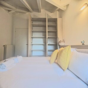 1 bedroom, iron/ironing board, Internet, bed sheets