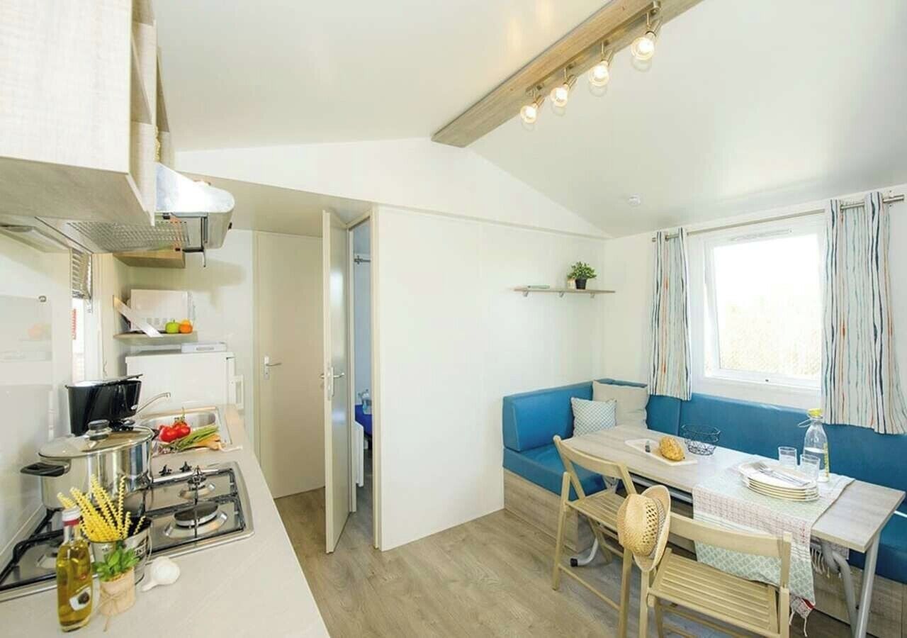 Comfort stacaravan, 2 slaapkamers | Woonruimte