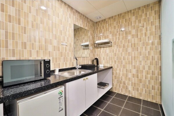 Superior Twin Room, City View | Individually decorated, individually furnished, free WiFi