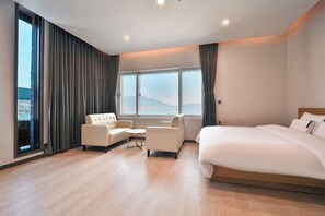 Studiosuite – signature, havutsikt | Individuelt dekorert, individuelt innredet og wi-fi (inkludert)