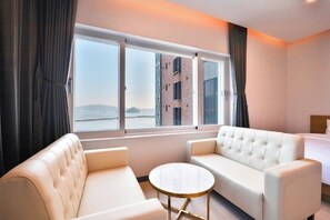 Studio Suite Khas, pemandangan samudra | Didekorasi berbeda-beda dan dilengkapi dengan perabotan berbeda-beda