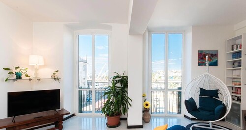 Casa Dè Mà, Large Luxury House with View of the Old Port and Aquarium of Genoa