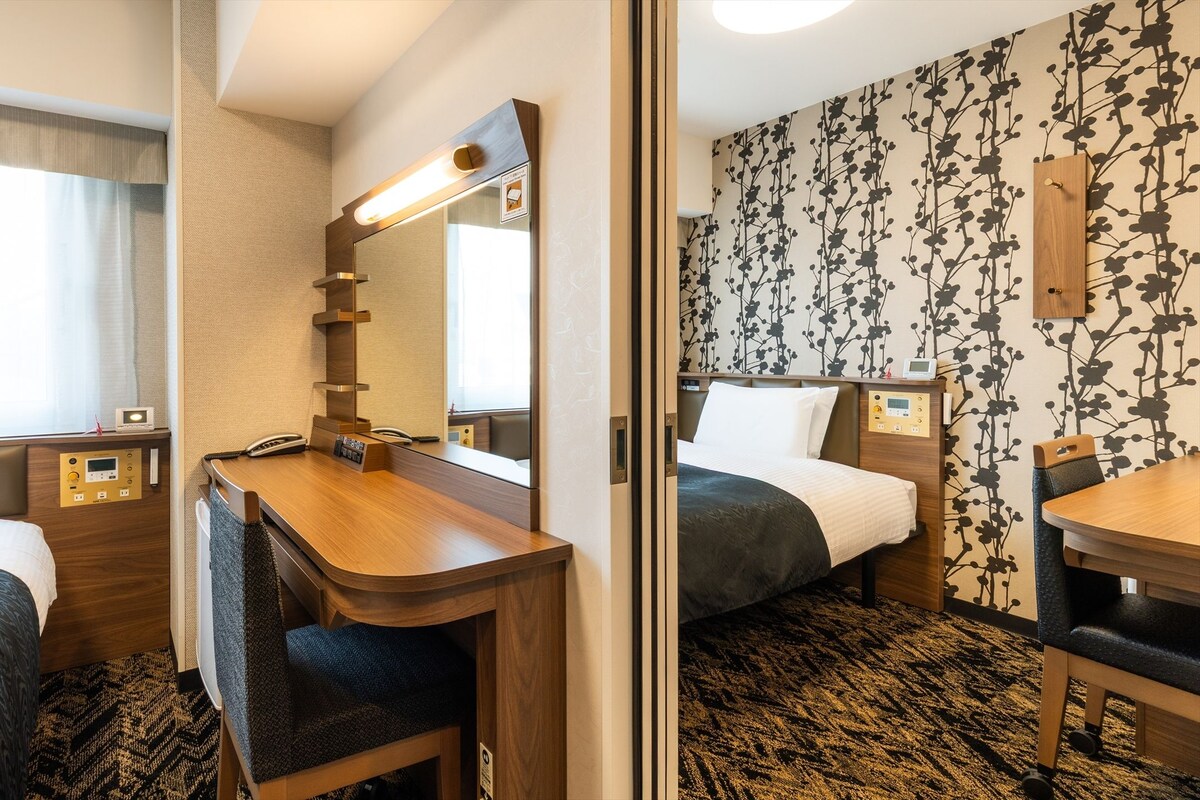 Connecting room, Non-smoking (Single × Single for 1 person use)