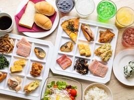 Desayuno buffet todos los días (con cargo)