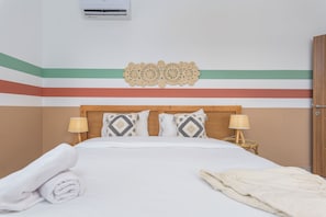 Glow 32 | Premium bedding, individually decorated, individually furnished - Glow Studios & Apartments in Batroun  (Batroun)