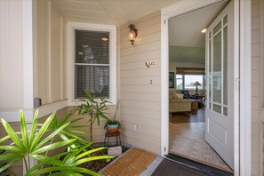 Interior - Na Hale O Keauhou Unit M2 Ocean View 2BD 2.5BA (Kailua-Kona)