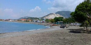 Beach - 15 min from airport in kingston jamaica  (Kingston)