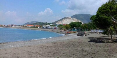 15 min from airport in kingston jamaica 