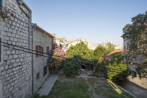 Property grounds - Apartments Stone Elegance (ST) - Double Room (Saskinja) (Split)