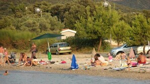 On the beach - Apartments Neven - Two Bedroom Apartment with Terrace and Partial Sea View (A1) (Drace)