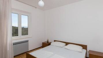 Tabla de planchar con plancha y cuna de viaje