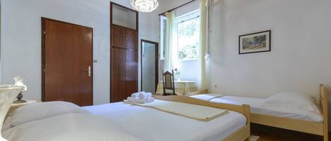 1 chambre, fer et planche Ă repasser, accĂšs au Wi-Fi (inclus)