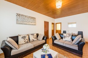 Smart TV - Apartment Hope (ST) - Two Bedroom Apartment with Balcony (Split)