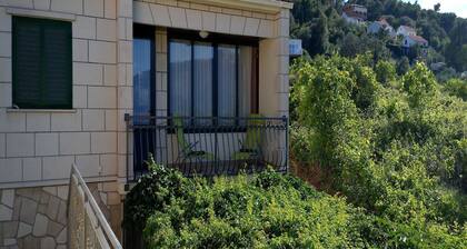 Holiday Home Kata - Two-Bedroom Holiday Home with Balcony