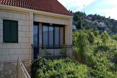 Holiday Home Kata - Two-Bedroom Holiday Home with Balcony