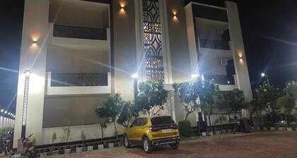 Hotel Mandakini Shri Sadhna