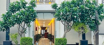 Hotel Mandakini Shri Sadhna