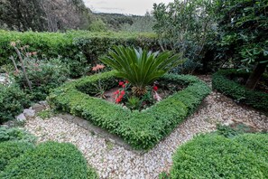 Property grounds - Apartments & Rooms Green Bay - One Bedroom Apartment with Terrace (APP 8) (Rab)