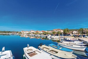 Marina - Apartment Marjan - One Bedroom Apartment with shared Terrace (Posedarje)