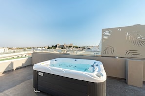 Deluxe King Suite | Private | Sacada