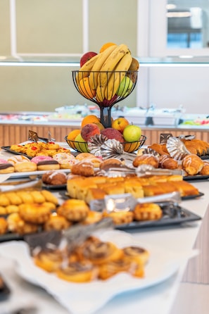 Free daily continental breakfast  - Philia Center Suites (Rhodes)